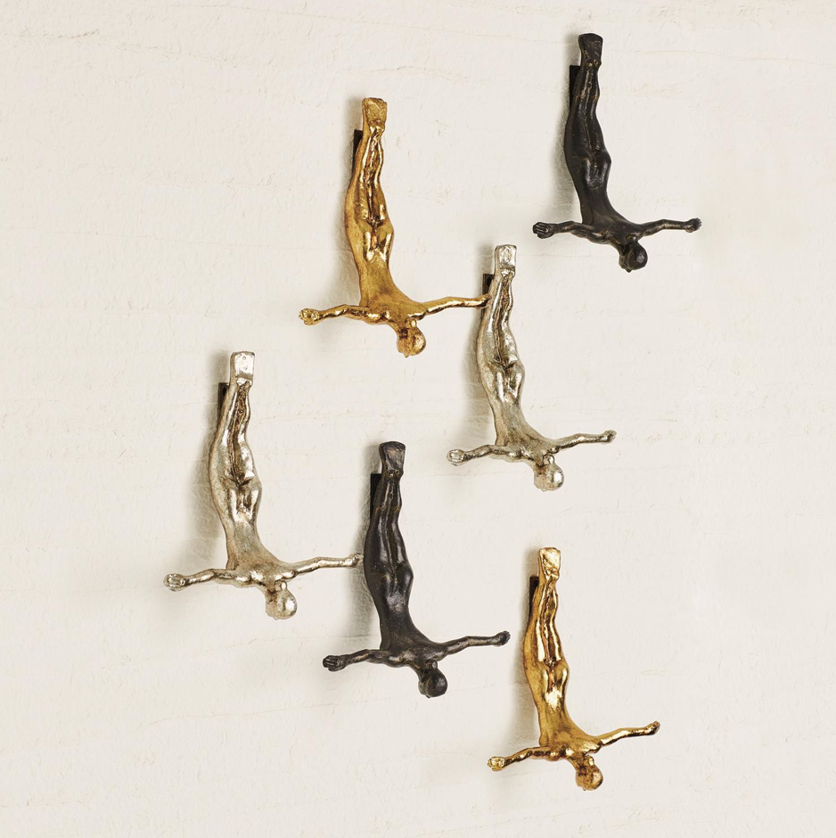Wall Diver Woman